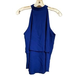 Isle by Melis Kazan‎ Top